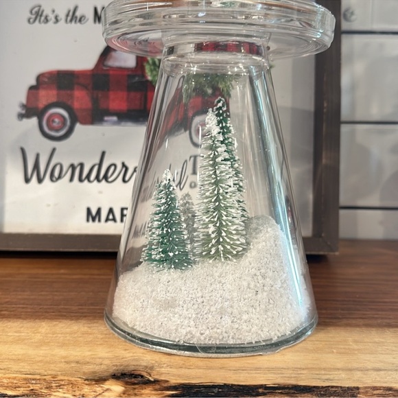 🆕 B&BW CHRISTMAS CANDLE HOLDER - Picture 3 of 3